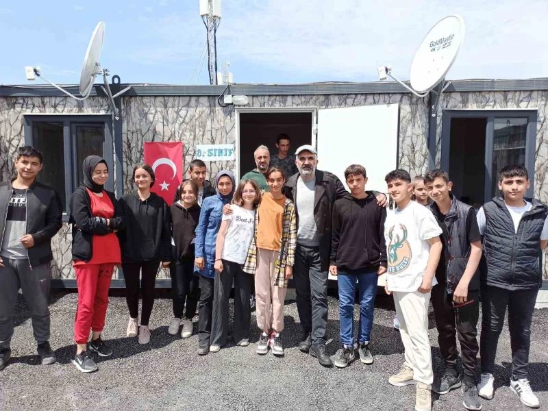Yazar Ahmet Turgut Malatya’da öğrencilerle buluştu
