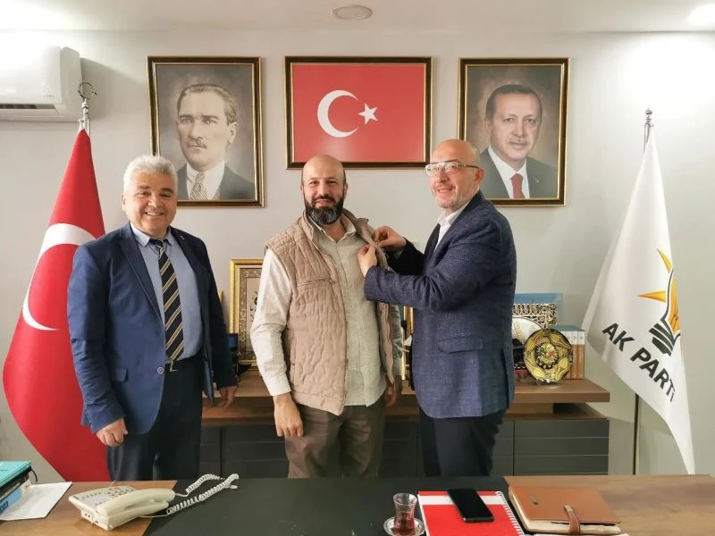 Kütahya Pazarcılar Odası Başkanı Hakan Akdaş, AK Parti’ye üye oldu
