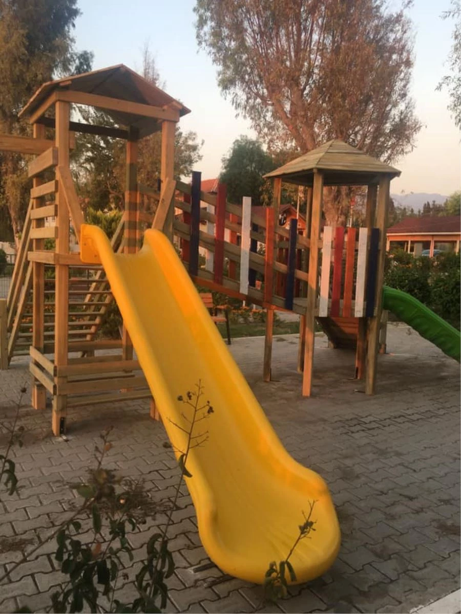 ERZİN BELEDİYESİ KENDİ OYUN ALETLERİNİ KENDİ YAPIYOR