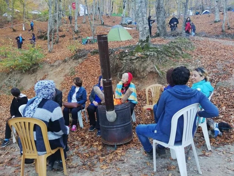  DÜZİÇİ DUMANLI YAYLASINA 10 BİN KİŞİ ZİYARETÇİ GELDİ