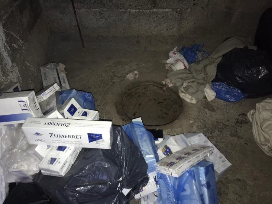 TANDIR KUYUSUNDAN KAÇAK SİGARA ÇIKTI