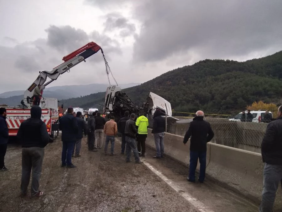 BABA, OĞUL AYNI TIR DA CAN VERDİ