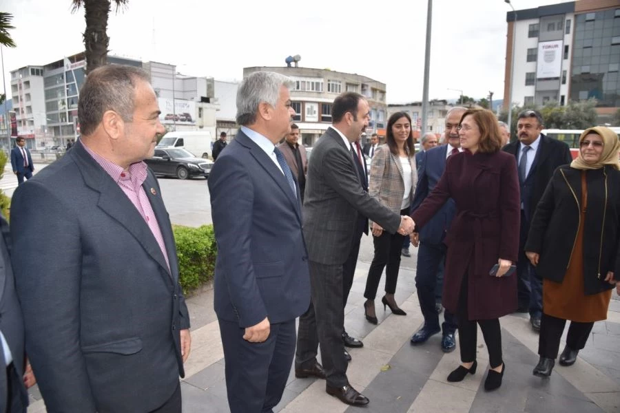 MHP GENEL BAŞKAN YARDIMCISI DENİZ DEPBOYLU BAŞKAN KADİR KARA’YI MAKAMINDA ZİYARET ETTİ