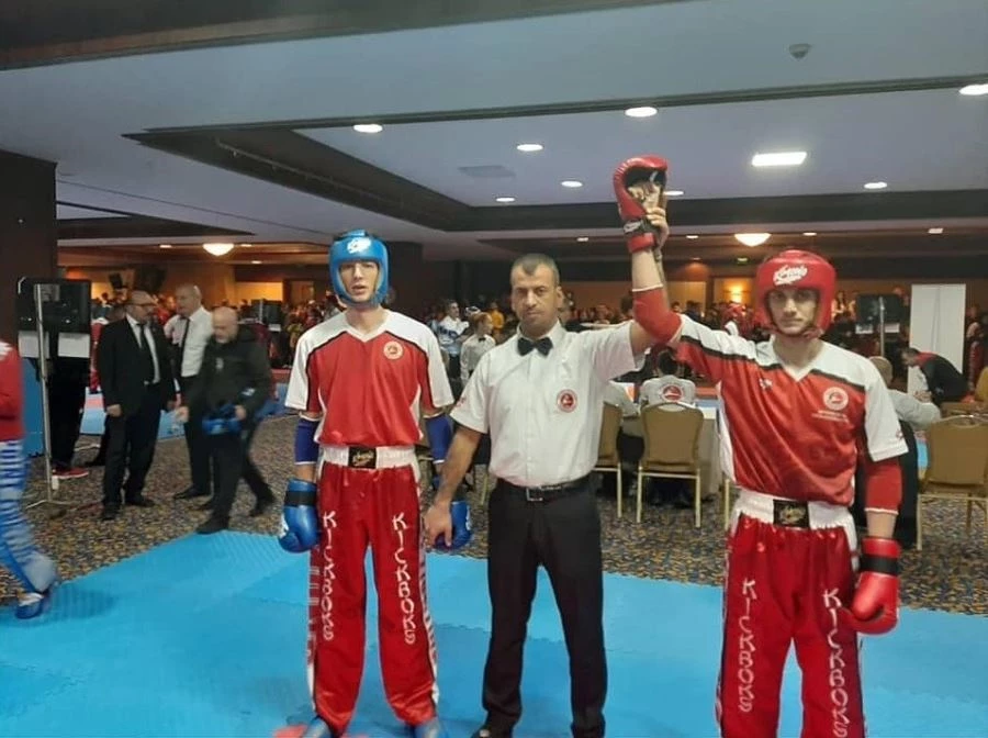 OSMANİYELİ KİCK BOKSCULAR 22 MADALYA İLE DÖNDÜ
