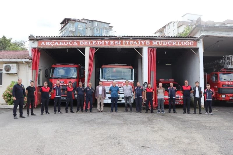 Başkan Yanmaz, itfaiyecileri unutmadı
