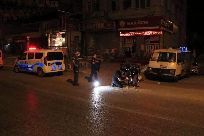 Birlikte yemeğe gittiği kişi tarafından vurulan şahıs ağır yaralandı
