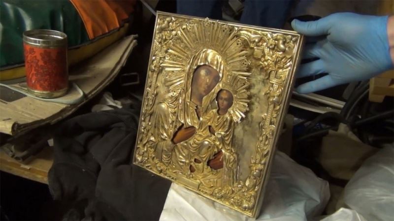 Putin’in kiliseye bağışladığı tarihi eserleri çalan hırsızlar yakalandı
