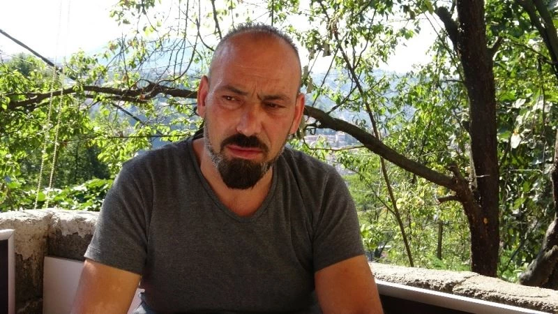 Dalgalar arasında dehşeti yaşadı, duvara tırmanarak kurtuldu
