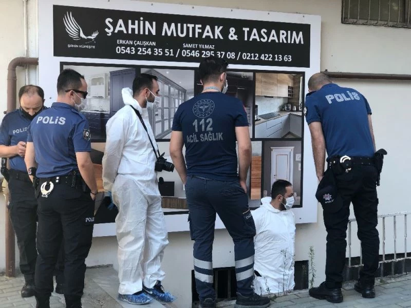 Kayıp olarak aranıyordu zincirle asılı halde bulundu
