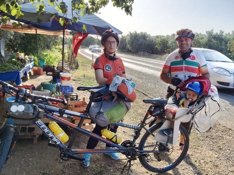 Âile boyu pedal çeviriyorlar
