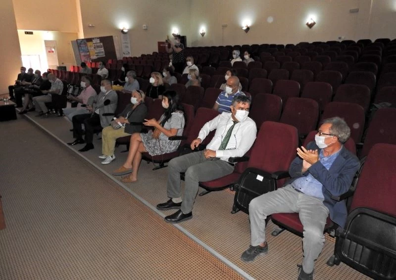 Çeşme’de, uzaktan eğitime ulaşamayan öğrenciler için kampanya
