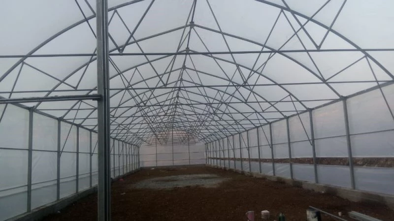 Çukurca Belediyesi tarafından hazırlanan seralar bitme aşamasına geldi
