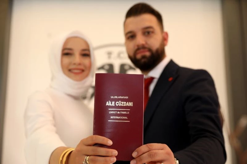 Evlilik için 10.10.2020 tarihini seçtiler
