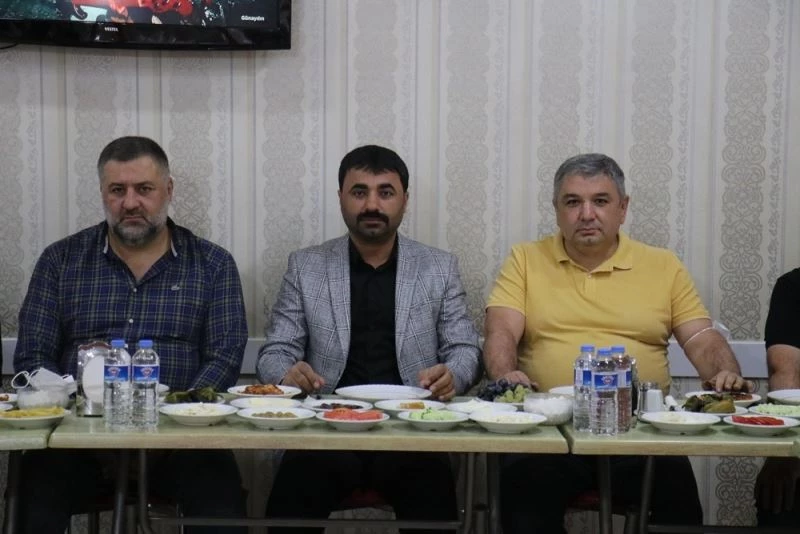 Samanlı, esnafın sorunlarını dinledi
