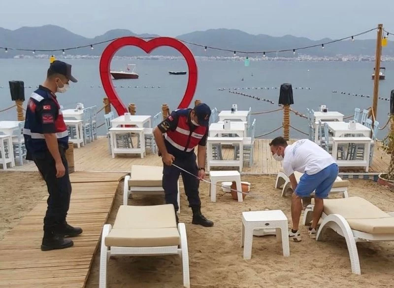 Jandarma Bin 894 kişi ve işletmeyi denetledi
