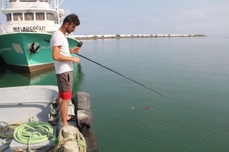 Samsun’da balıkçılar 2 haftadır ağ atamıyor
