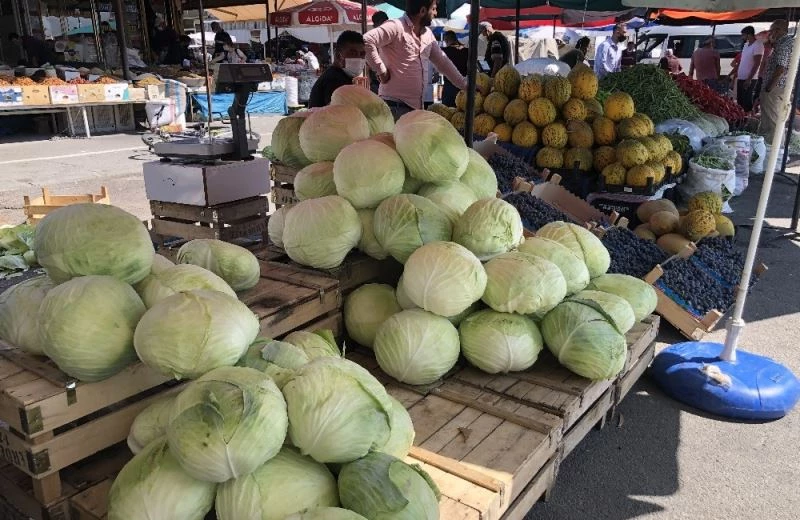 Özlenen kış sebzeleri pazardaki yerlerini alıyor
