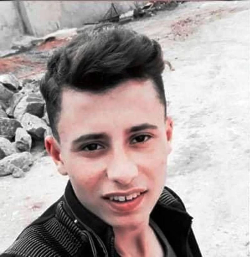 Yüksek gerilim hattına takılan biçerdövere temas eden genç öldü
