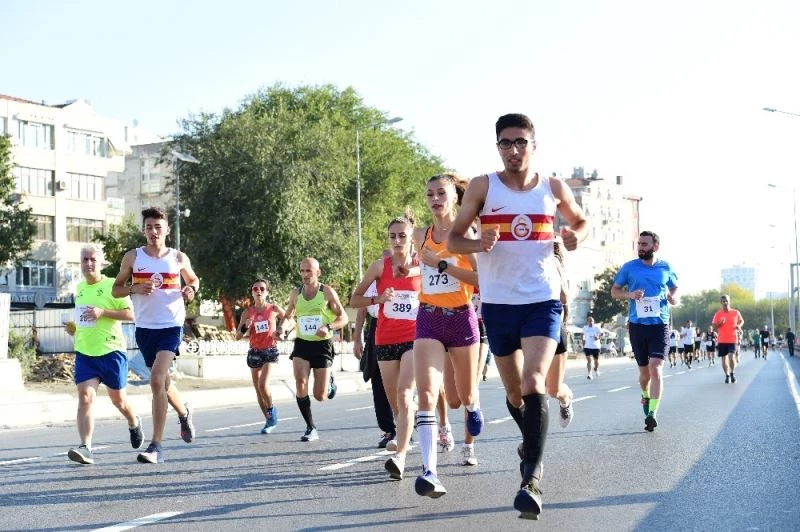 ‘İstanbul’u koşuyorum’ etkinliklerinin Bakırköy etabı tamamlandı
