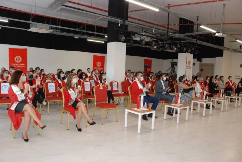 İzmir Kavram Meslek Yüksekokulu akademik yılı açıldı
