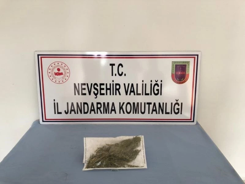 Avanos’ta 62 gram esrar ele geçirildi
