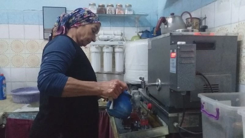 Bergama’da çaylar Güler Abla’dan
