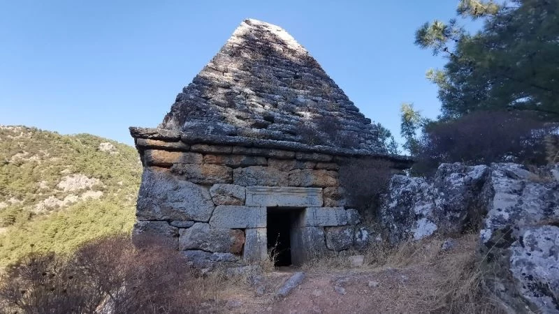 Yıllarca türbe sanıldı, mitolojik bir savaşçıya ait olduğu ortaya çıktı
