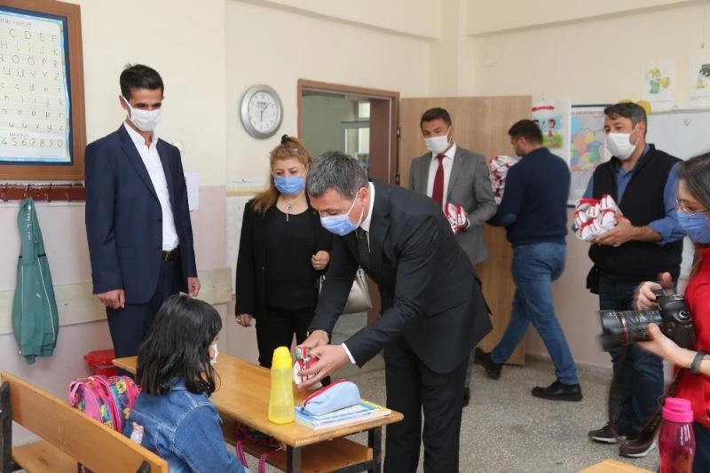 Gelecek nesiller pırıl pırıl gülsün diye
