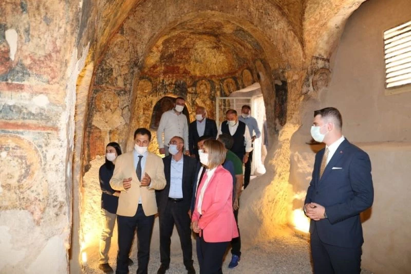 Vali Becel, Tatlarin yeraltı şehrini gezdi
