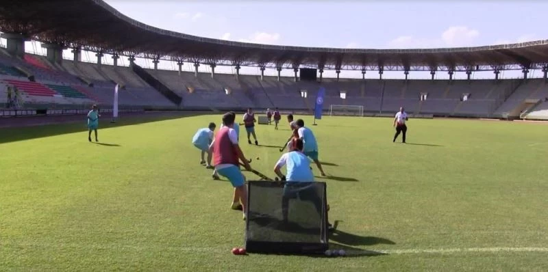 Şanlıurfalı gençler Çim Hokeyi sporuyla tanıştı
