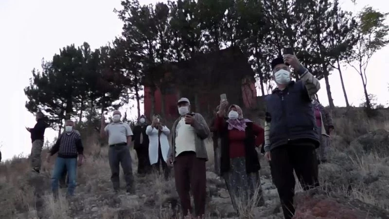 İnternet ve telefon çekmeyen köyde gelen kalmak istemiyor
