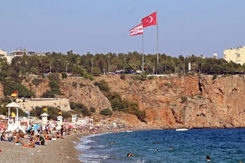 Dünyaca ünlü sahilde ’yüz yüze eğitim’ sakinliği
