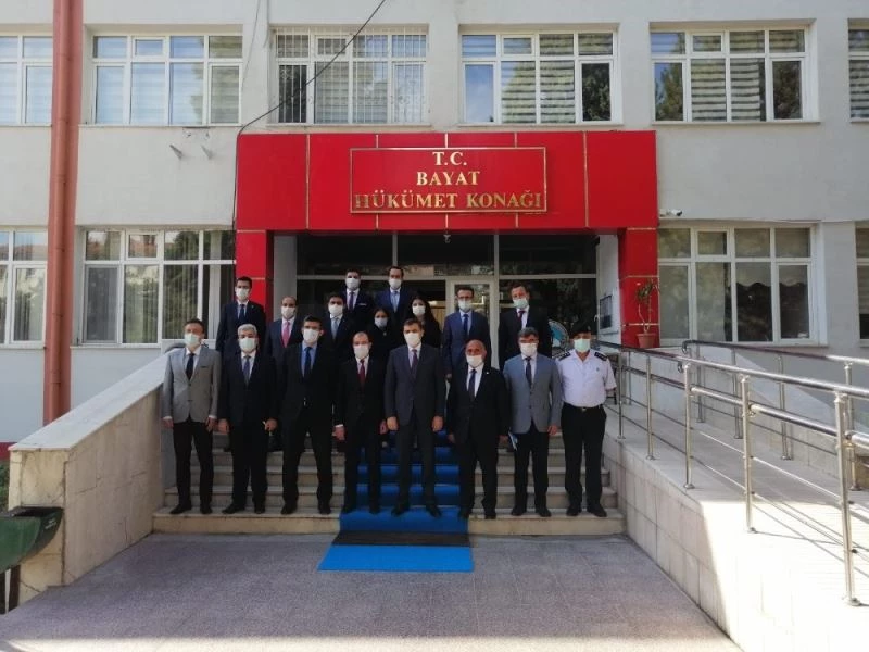 İlçe kaymakamları Bayat’ta toplandı
