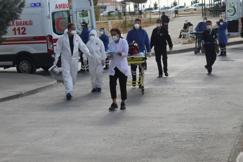 Hastanenin elektrik panosundaki arızada 12 hasta diğer hastanelere nakledildi
