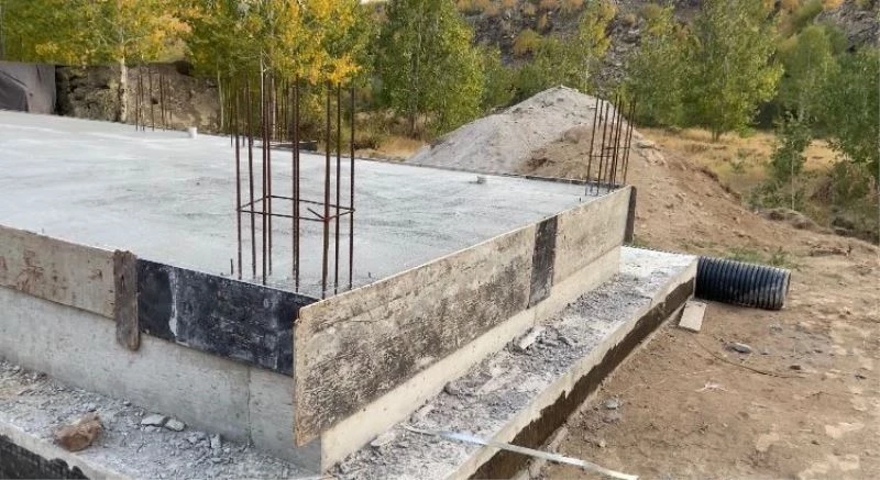 Nemrut Krater Gölü’nde valiliğin durdurduğu inşaat yeniden başladı
