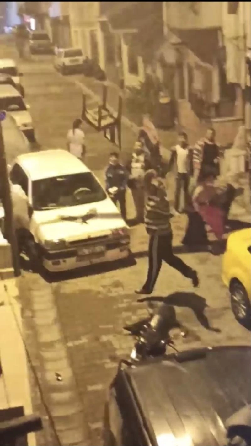 (Özel) Sandalyeli ve kovalı “çocuğumu dövdün” kavgası
