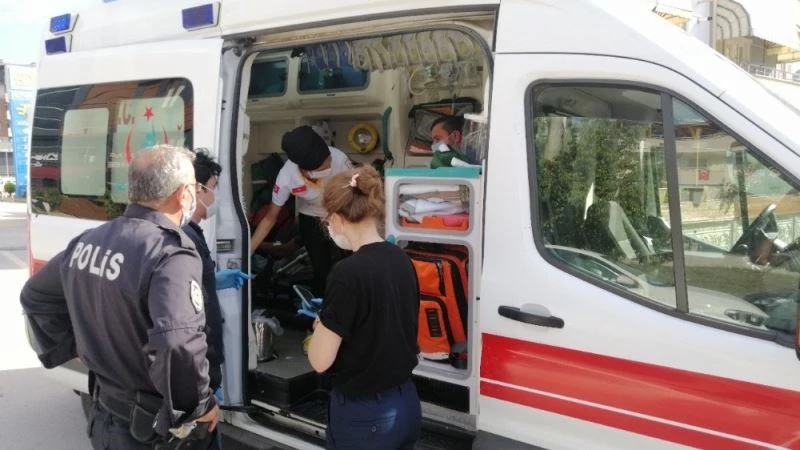 Trafik polisi, dükkanından çıkaramadığı kiracıyı silahıyla darp etti
