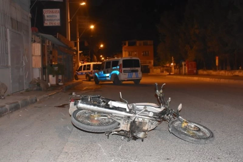 Motosikletlerine mazot alıp kaçan şahıslar kaza yaptı: 2 yaralı
