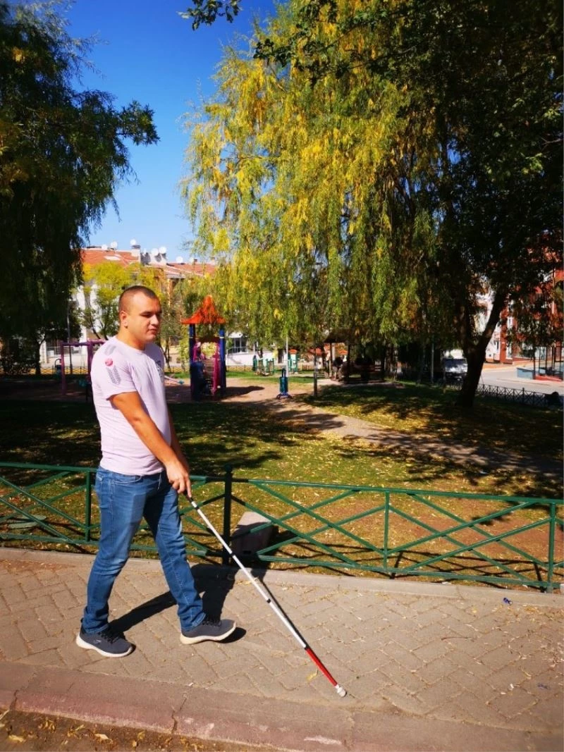 Görme engellilerden Dünya Beyaz Baston günü mesajı
