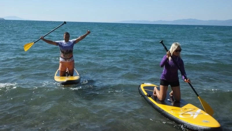 Karınca deresinde sörf yaptılar
