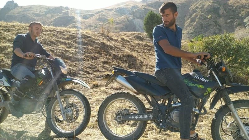 (Özel) Hakkarili genç, motokros yarışlarına katılmak istiyor
