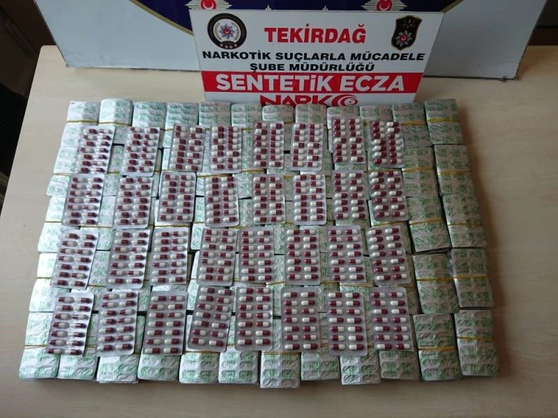 Şüpheyle durdurulan araçtan binlerce hap ele geçirildi
