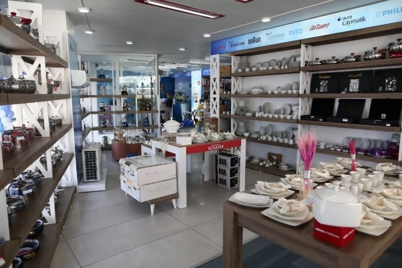 Vatandaş, AVM yerine cadde mağazalarını tercih ediyor
