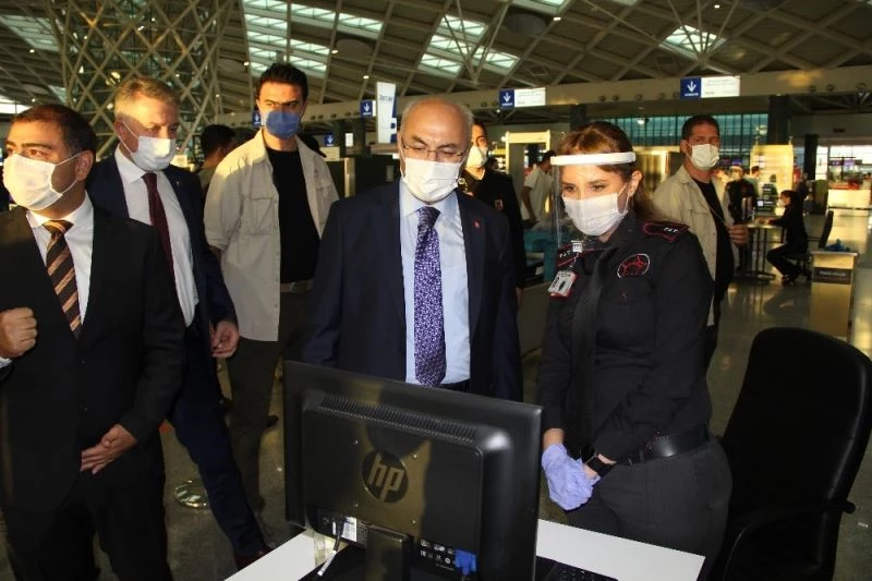 İzmir Valisi Köşger: “Vaka artışının nedenini araştırıyoruz”
