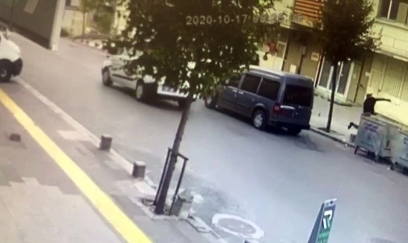 (Özel) Pişkin hırsızlar, kendisini uyaran vatandaşları taşladı
