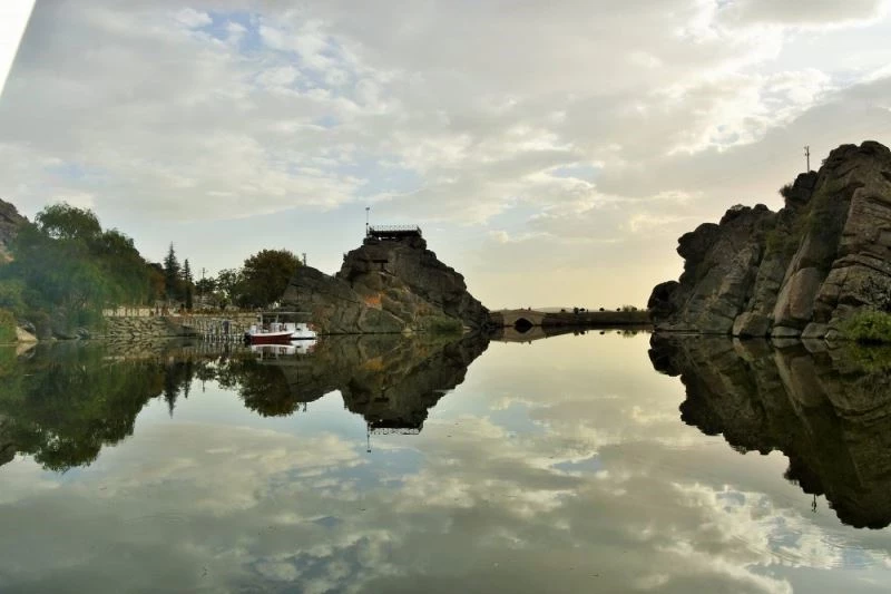 Çeşnigir Kanyonu’nun doğa güzellikleri objektiflere yansıdı
