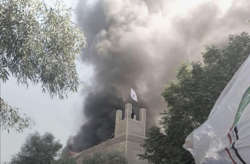 Haşdi Şabi yanlısı grup Bağdat’ta Barzani’nin partisinin binasını ateşe verdi
