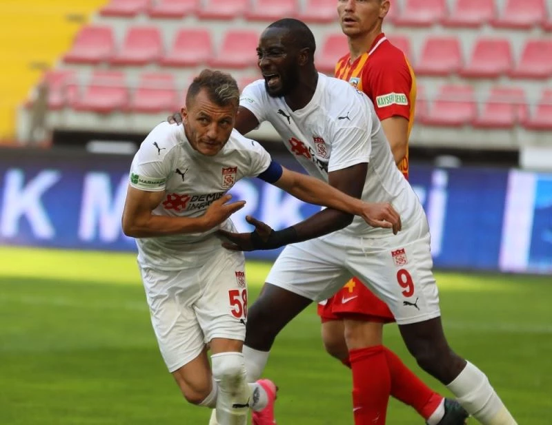 Ziya, Yatabare ve Fajr ligdeki ilk golünü attı
