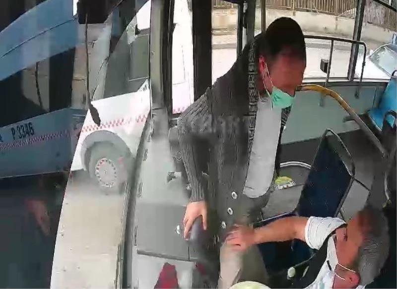 İstediği yerde inemeyince seyir halindeki otobüsün frenine bastı
