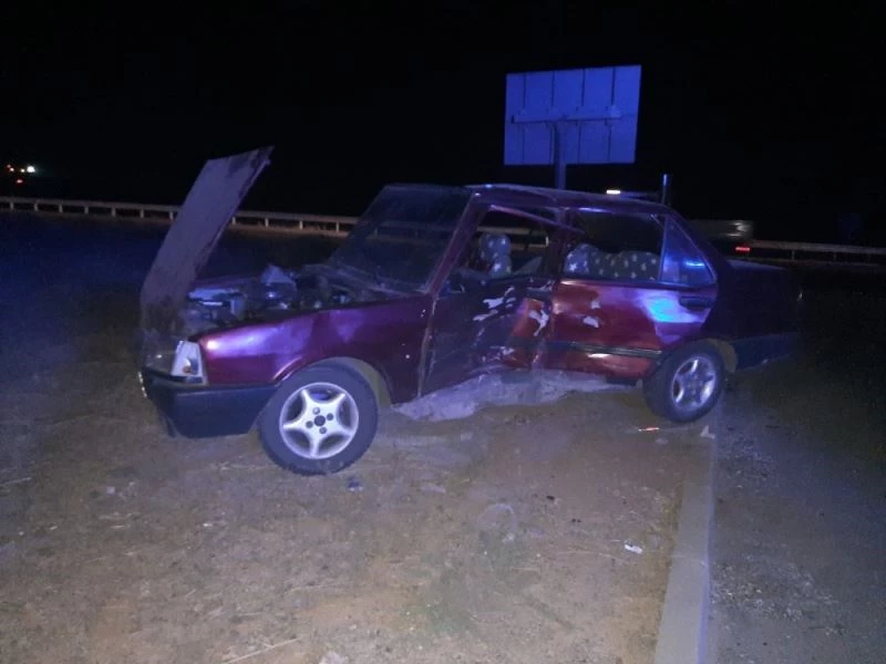 Taziyeden dönen aile kaza yaptı: 5 yaralı
